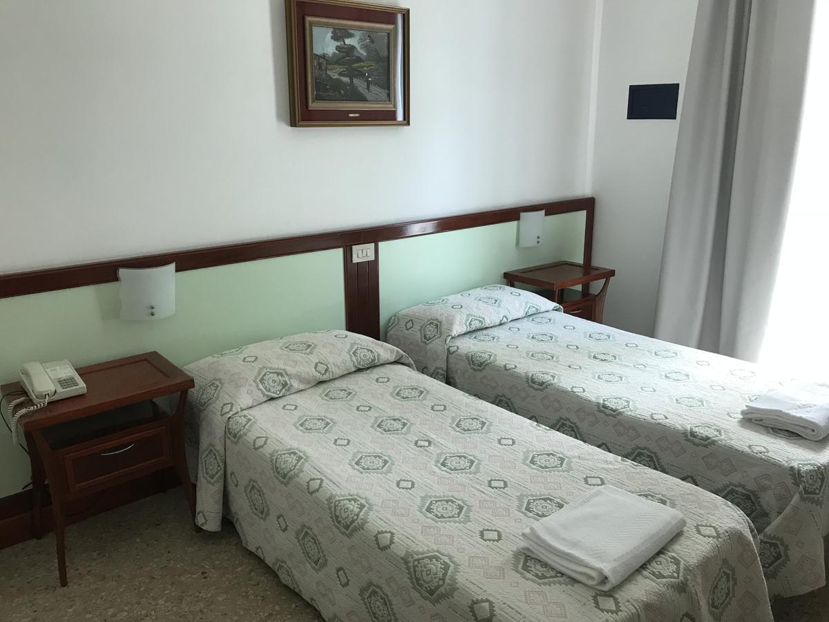 Hotel Oder ลิโดดิเยโซโล ภายนอก รูปภาพ